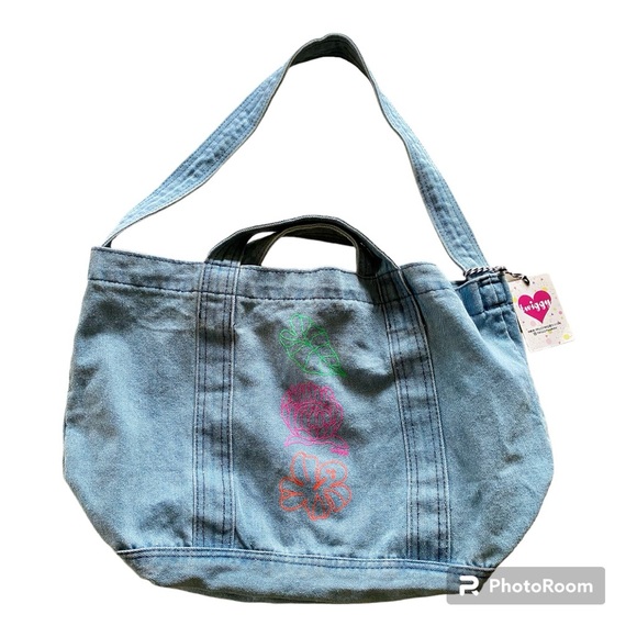 NWT! Special Edition Bouquet Denim Tote by Twiggy Hawaii - Picture 2 of 4